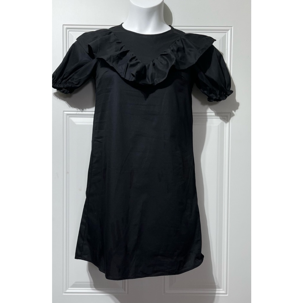 Short Sleeved Black Dress